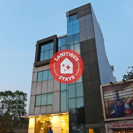 Capital O 12807 Amaira Hotel And Banquets Noida Exterior foto